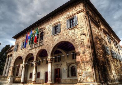 Pula u 2025. godini ostvarila noćenja na razini prethodne godine te je Advent ostvario 13% više dolazaka i 7% više noćenja naspram prethodne godine Pula u 2025. godini ostvarila noćenja na razini prethodne godine te je Advent ostvario 13% više dolazaka i 7% više noćenja naspram prethodne godine