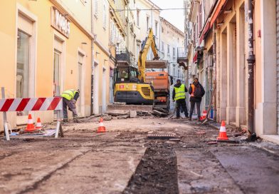Peđa Grbin: U sklopu sanacije provest ćemo i fotogrametrijsko snimanje, koje je preduvjet za buduću potpunu rekonstrukciju Ulice Sergijevaca Peđa Grbin: U sklopu sanacije provest ćemo i fotogrametrijsko snimanje, koje je preduvjet za buduću potpunu rekonstrukciju Ulice Sergijevaca