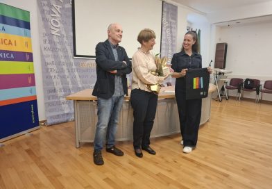 Vesna Mirković dobitnica godišnje nagrade za čitatelja/icu godine „Pula čita“ Vesna Mirković dobitnica godišnje nagrade za čitatelja/icu godine „Pula čita“
